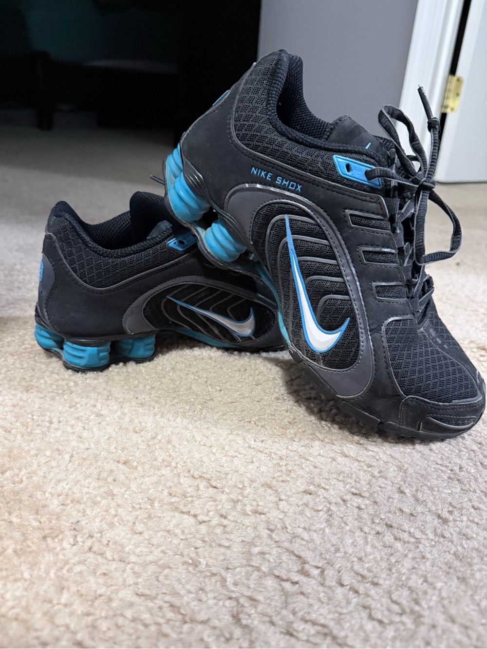 Nike Shox Sneakers in Black & Blue